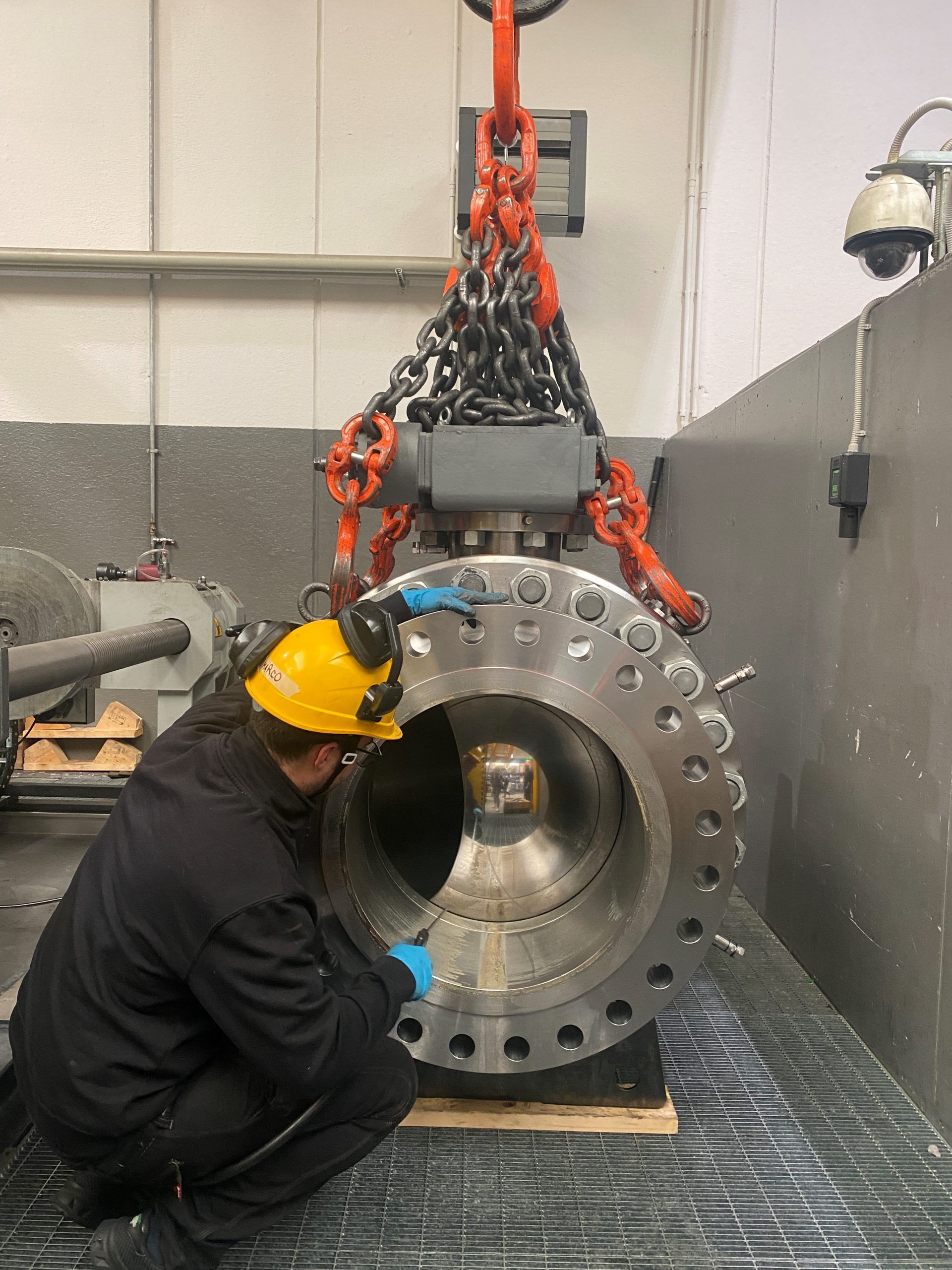 24” Class 600 Ball valve – Hydro-pneumatic test completed